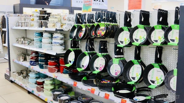 ТРИ ЭТАЖА ТОВАРОВ ДЛЯ ВСЕЙ СЕМЬИ! Детские игрушки и развлечения, канцтовары, женская, мужская, детская одежда и обувь в «Детском мире» на Советской ТРИ ЭТАЖА ТОВАРОВ ДЛЯ ВСЕЙ СЕМЬИ! Детские игрушки и развлечения, канцтовары, женская, мужская, детская одежда и обувь в «Детском мире» на Советской