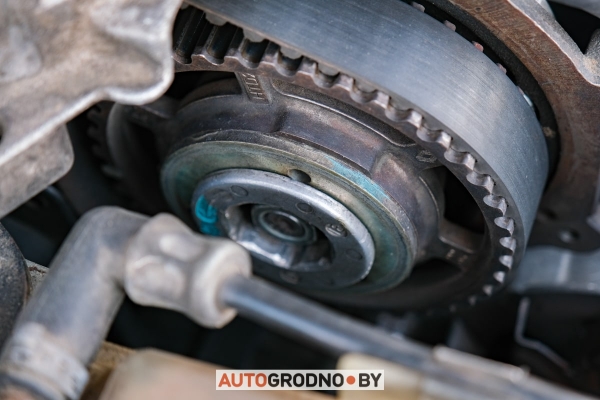 Не бензин и не «дизель». Белорус нашёл альтернативный способ заправки своей Volvo