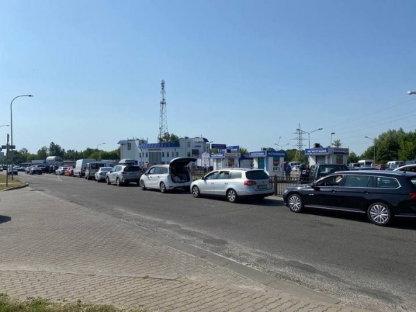 Еще большая дичь. Белорусы не могут попасть в Польшу — стоят уже 20 часов