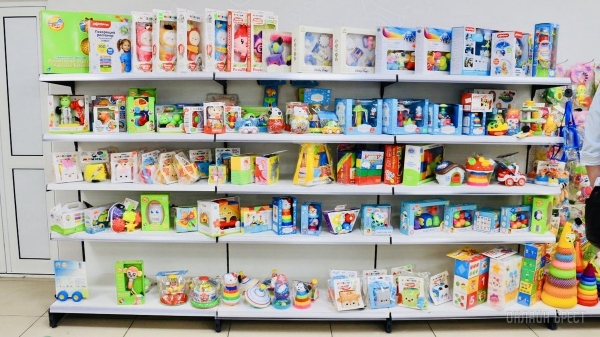 ТРИ ЭТАЖА ТОВАРОВ ДЛЯ ВСЕЙ СЕМЬИ! Детские игрушки и развлечения, канцтовары, женская, мужская, детская одежда и обувь в «Детском мире» на Советской ТРИ ЭТАЖА ТОВАРОВ ДЛЯ ВСЕЙ СЕМЬИ! Детские игрушки и развлечения, канцтовары, женская, мужская, детская одежда и обувь в «Детском мире» на Советской