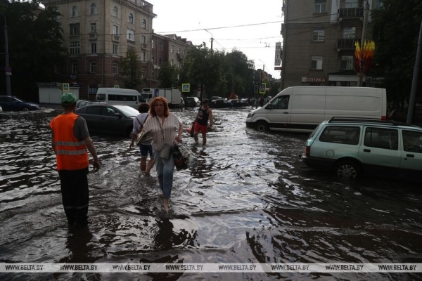 На Могилев сегодня обрушился ливень. Фотофакт