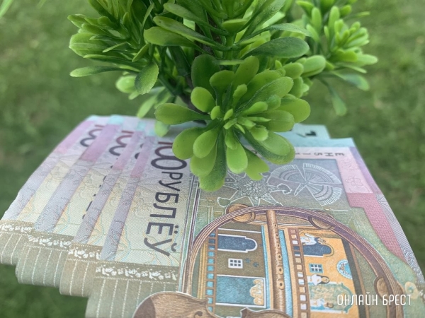 Зарплаты бюджетников вновь вырастут в Беларуси – на сколько? Зарплаты бюджетников вновь вырастут в Беларуси – на сколько?