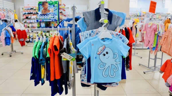 ТРИ ЭТАЖА ТОВАРОВ ДЛЯ ВСЕЙ СЕМЬИ! Детские игрушки и развлечения, канцтовары, женская, мужская, детская одежда и обувь в «Детском мире» на Советской ТРИ ЭТАЖА ТОВАРОВ ДЛЯ ВСЕЙ СЕМЬИ! Детские игрушки и развлечения, канцтовары, женская, мужская, детская одежда и обувь в «Детском мире» на Советской