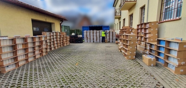 У границы на польской стороне контрабандиста останавливали со стрельбой и шипами У границы на польской стороне контрабандиста останавливали со стрельбой и шипами