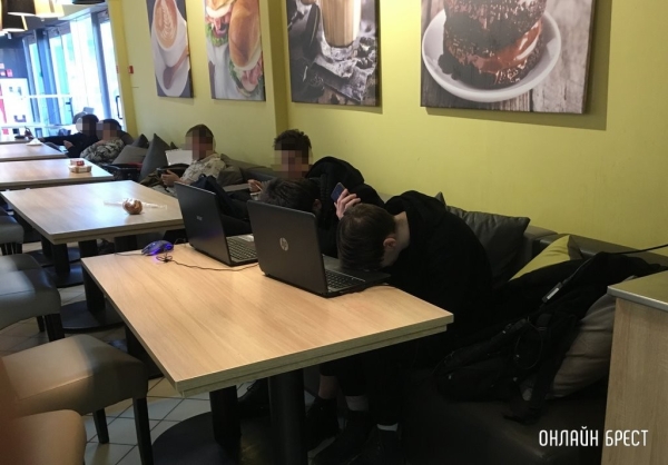 Каждый десятый айтишник в Беларуси зарабатывает больше 10 тысяч рублей Каждый десятый айтишник в Беларуси зарабатывает больше 10 тысяч рублей