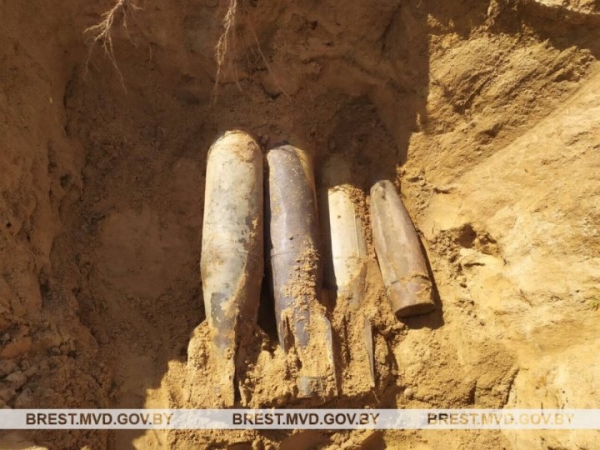 В Дрогичинском районе обнаружены снаряды времен Второй мировой войны. Видео уничтожения В Дрогичинском районе обнаружены снаряды времен Второй мировой войны. Видео уничтожения