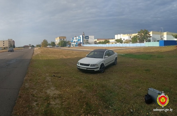 17-летний подросток угнал Volkswagen Passat, «чтобы покататься», но попал в ДТП