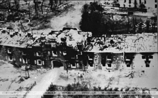 Мемориал «Брестская крепость-герой» в фотоархиве