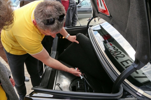 «После $30 000 вложения перестал считать». Пообщались с владельцами старых Mercedes «После $30 000 вложения перестал считать». Пообщались с владельцами старых Mercedes