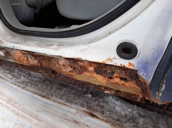 МВД продаёт ржавый Chrysler 300С, сделав уценку. Сколько было, а сколько стало? МВД продаёт ржавый Chrysler 300С, сделав уценку. Сколько было, а сколько стало?