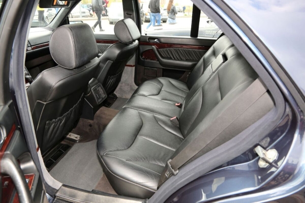 «После $30 000 вложения перестал считать». Пообщались с владельцами старых Mercedes «После $30 000 вложения перестал считать». Пообщались с владельцами старых Mercedes