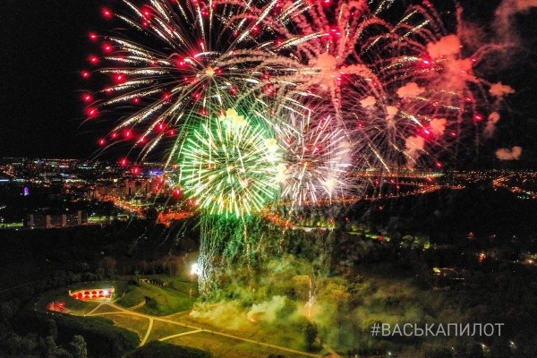 Было очень красиво! Сегодняшний салют в Бресте. Фото и видео