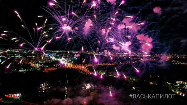 Было очень красиво! Сегодняшний салют в Бресте. Фото и видео