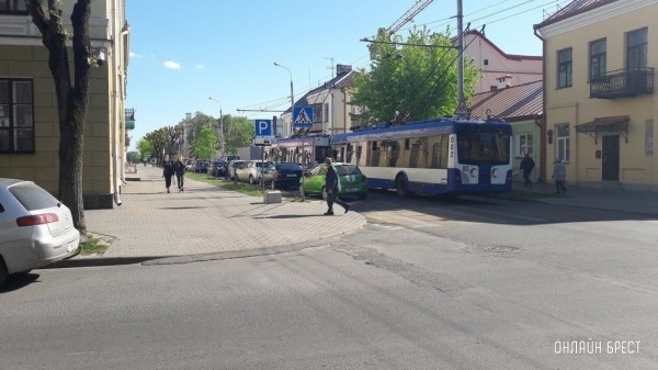 Читатель: Транспорт стоит. Если есть возможность - объезжайте
Читатель: Транспорт стоит. Если есть возможность - объезжайте