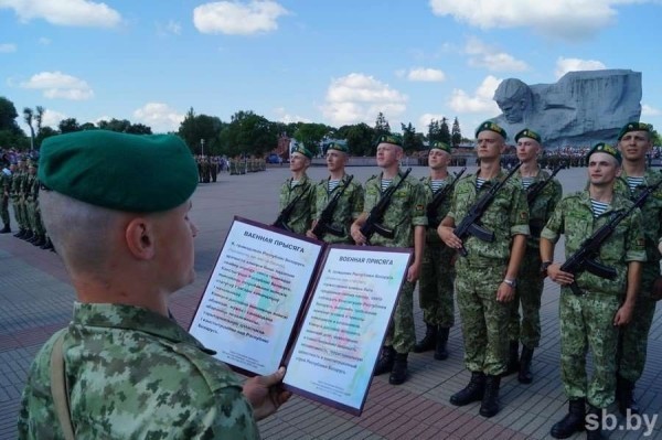 Брестская пограничная группа принимает очередных новобранцев