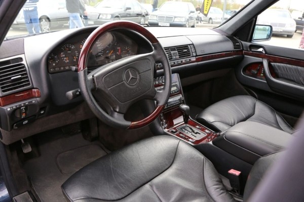 «После $30 000 вложения перестал считать». Пообщались с владельцами старых Mercedes «После $30 000 вложения перестал считать». Пообщались с владельцами старых Mercedes