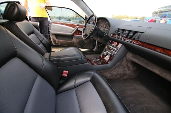 «После $30 000 вложения перестал считать». Пообщались с владельцами старых Mercedes «После $30 000 вложения перестал считать». Пообщались с владельцами старых Mercedes