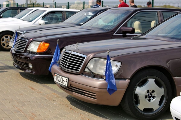 «После $30 000 вложения перестал считать». Пообщались с владельцами старых Mercedes «После $30 000 вложения перестал считать». Пообщались с владельцами старых Mercedes