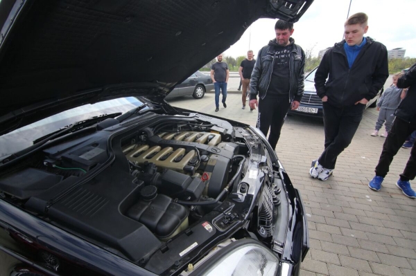 «После $30 000 вложения перестал считать». Пообщались с владельцами старых Mercedes «После $30 000 вложения перестал считать». Пообщались с владельцами старых Mercedes