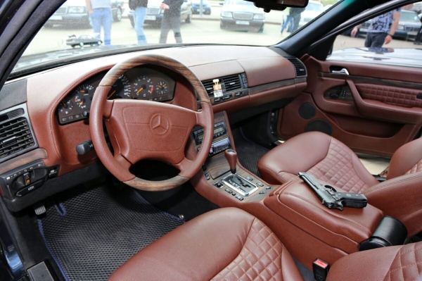 «После $30 000 вложения перестал считать». Пообщались с владельцами старых Mercedes «После $30 000 вложения перестал считать». Пообщались с владельцами старых Mercedes