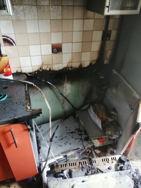 Короткое замыкание духовки стало причиной пожара в одной из квартир Пинска Короткое замыкание духовки стало причиной пожара в одной из квартир Пинска