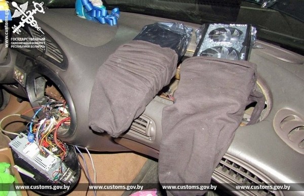 На таможне в Бресте пресекли попытку незаконного ввоза криптокошельков На таможне в Бресте пресекли попытку незаконного ввоза криптокошельков