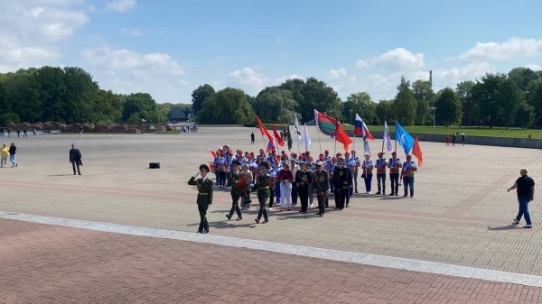 Более 2800 километров пути. В Бресте финишировал автопробег из российского Североморска Более 2800 километров пути. В Бресте финишировал автопробег из российского Североморска