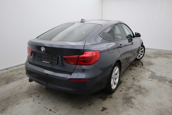 Автоподборщик — об очередной уловке: в объявлениях указывают схожий, но не родной VIN машины Автоподборщик — об очередной уловке: в объявлениях указывают схожий, но не родной VIN машины