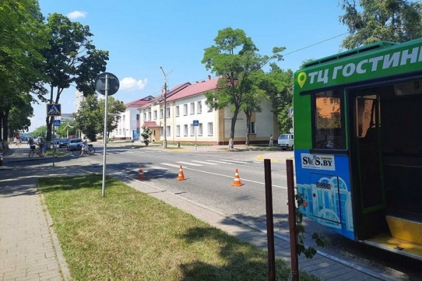 Косили траву – разбили автобус Косили траву – разбили автобус