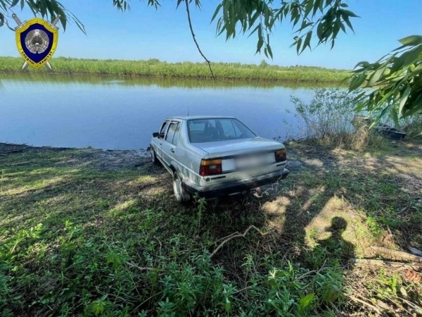 В Беларуси автомобиль выехал в реку — погибли дедушка и внук