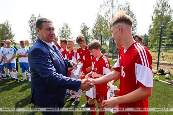 Новое футбольное поле с искусственным покрытием открыли в Малорите Новое футбольное поле с искусственным покрытием открыли в Малорите