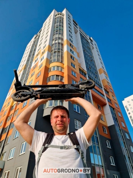 Парень поехал в Польшу на самокате, чтобы не стоять в очереди на границе. Получилось? Парень поехал в Польшу на самокате, чтобы не стоять в очереди на границе. Получилось?