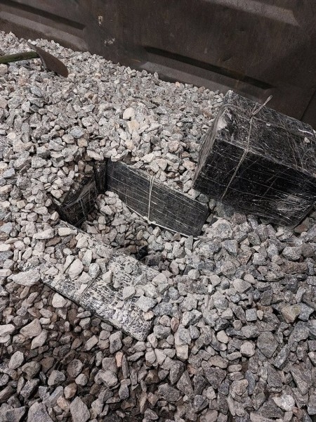 Крупную партию контрабандных сигарет из Беларуси задержали в Литве. Стоимость нелегального груза Крупную партию контрабандных сигарет из Беларуси задержали в Литве. Стоимость нелегального груза