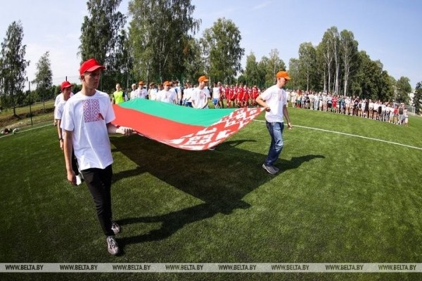 Новое футбольное поле с искусственным покрытием открыли в Малорите Новое футбольное поле с искусственным покрытием открыли в Малорите