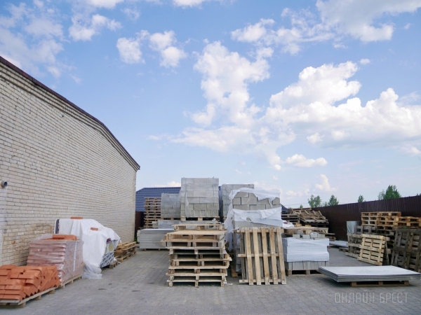 Большой магазин «Строй с нами» в Малорите – еще больше строительных товаров по выгодным ценам, собственная бригада, услуги манипулятора