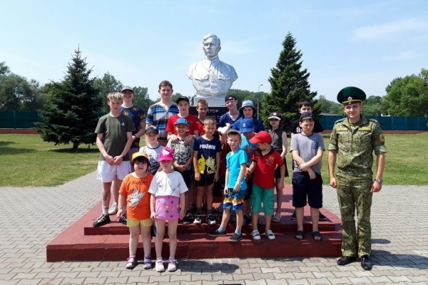 «Не хочу уезжать!». Дети социально-педагогического центра Бреста побывали в гостях у пограничников