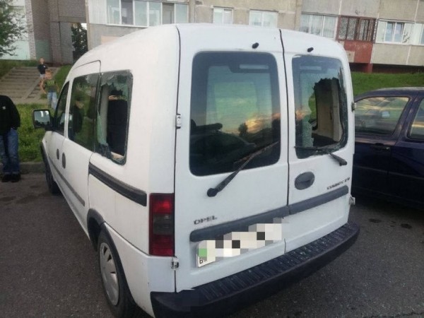 В Беларуси парень повредил чужие авто и оставил признательную записку