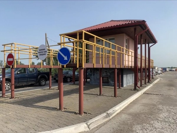 Въехать в Польшу за двое суток – нереально. Журналисты съездили в очередь на границе