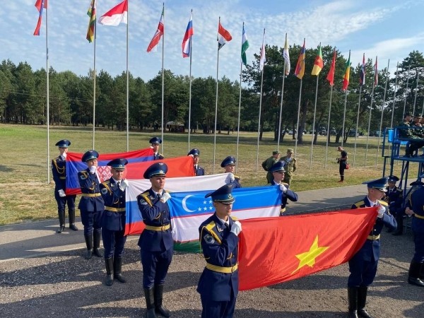 На полигоне под Брестом прошла церемония закрытия VIII Международных армейских игр На полигоне под Брестом прошла церемония закрытия VIII Международных армейских игр