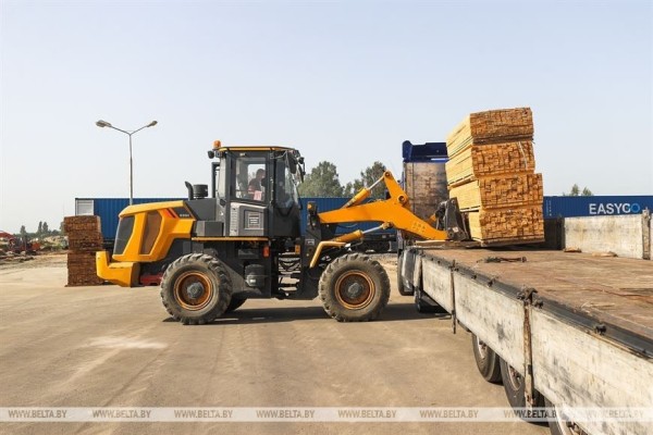 Крупнейший в регионе транспортно-логистический центр заработал в Жабинке Крупнейший в регионе транспортно-логистический центр заработал в Жабинке