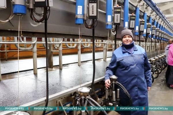 Молочно-товарная ферма торжественно введена в строй в Ковнятине (Брестская область)
