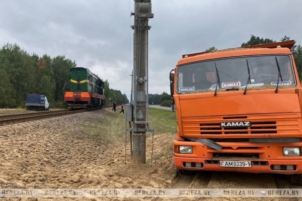 В Брестской области произошло ДТП с участием маневрового вагонного тягача В Брестской области произошло ДТП с участием маневрового вагонного тягача