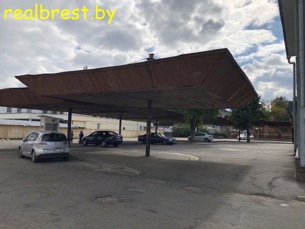 Парковка на месте старого автовокзала в Бресте
Парковка на месте старого автовокзала в Бресте