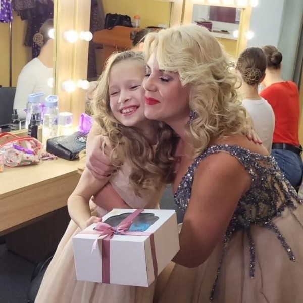 Голос для двух оркестров. Брестчанка успешно совмещает музыку и армию, а еще готовит к большой сцене талантливую ученицу