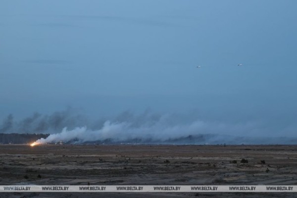 Ночное десантирование на полигоне Брестский