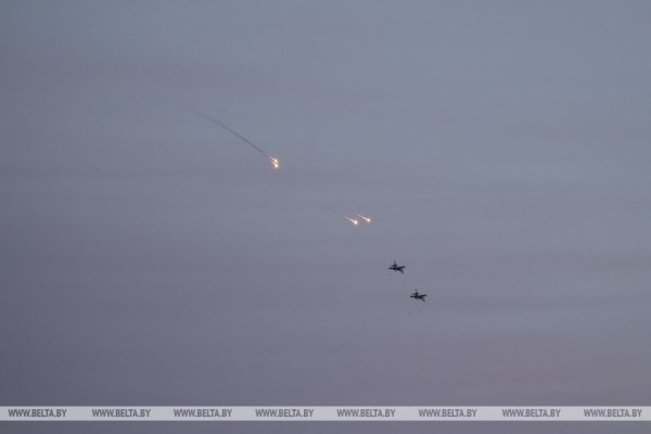 Ночное десантирование на полигоне Брестский