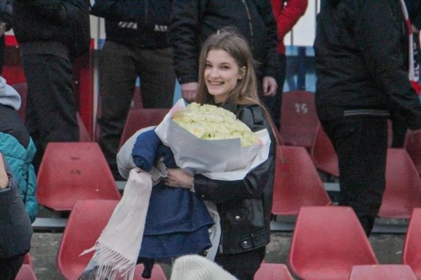 Предложение прямо на поле: чем закончилась футбольная история любви? Предложение прямо на поле: чем закончилась футбольная история любви?