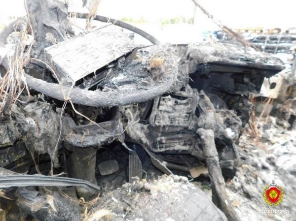 В логистическом центре сгорел тягач. Дальнобойщик утверждал, что из-за неисправности. Экспертиза доказала другое В логистическом центре сгорел тягач. Дальнобойщик утверждал, что из-за неисправности. Экспертиза доказала другое