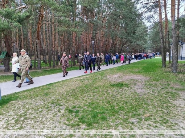 Брестская область планирует заработать на республиканском субботнике около 1,5 млн рублей Брестская область планирует заработать на республиканском субботнике около 1,5 млн рублей