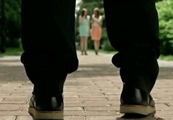 В Беларуси подросток решил показать прохожей половой орган. Вот чем это закончилось В Беларуси подросток решил показать прохожей половой орган. Вот чем это закончилось